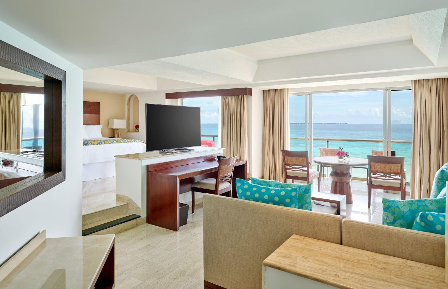 Grand Fiesta Americana Coral -